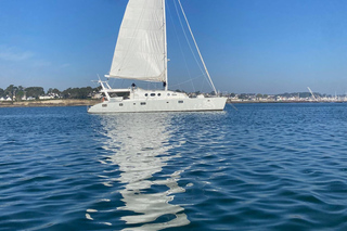 Day cruise on a maxi-catamaran in Quiberon Bay