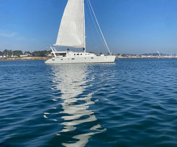 Day cruise on a maxi-catamaran in Quiberon Bay
