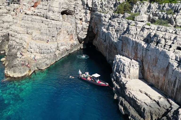 Elafiti: Jaskinie, Plaże, Starożytne miejsca, Zabawa w 5h podróży