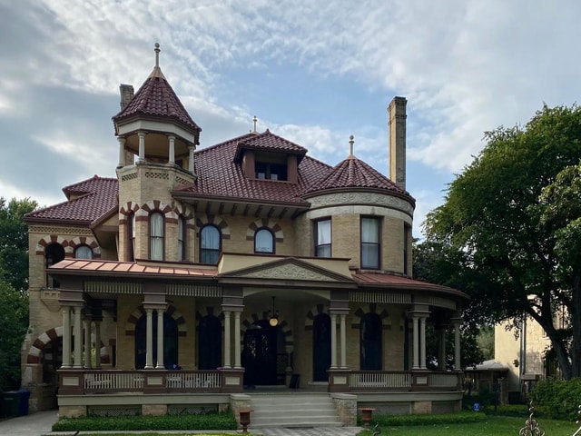 San Antonio: King William District Historic Walking Tour