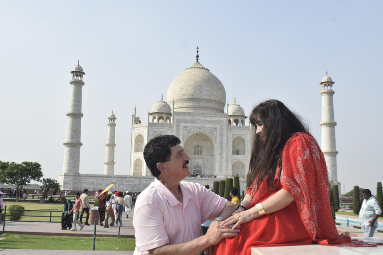 De Délhi: Excursão ao Taj Mahal ao nascer do sol com conservação de elefantesTour guiado apenas com motorista e guia