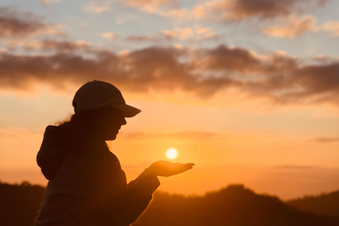 Sukawana Jeep Sunrise &amp; Black Lava Tour