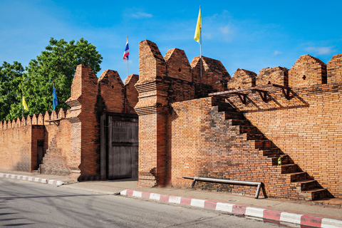 Chiang Mai: Old City Temples Tuk Tuk Half-Day Tour