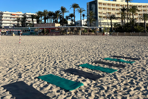 Alicante: PRIVATE Beach Yoga Class at Playa del Postiguet Alicante: Private Yoga Class at Playa del Postiguet