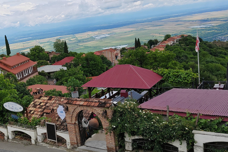 Tbilisi: Armenia & Georgia 8-Day Cultural Discovery Tour