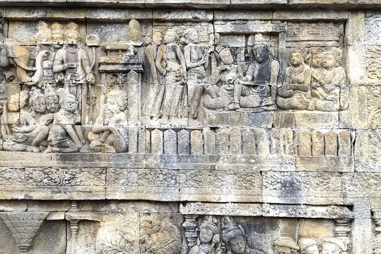 Yogyakarta: Borobudur & Prambanan Guided Tour with Pickup