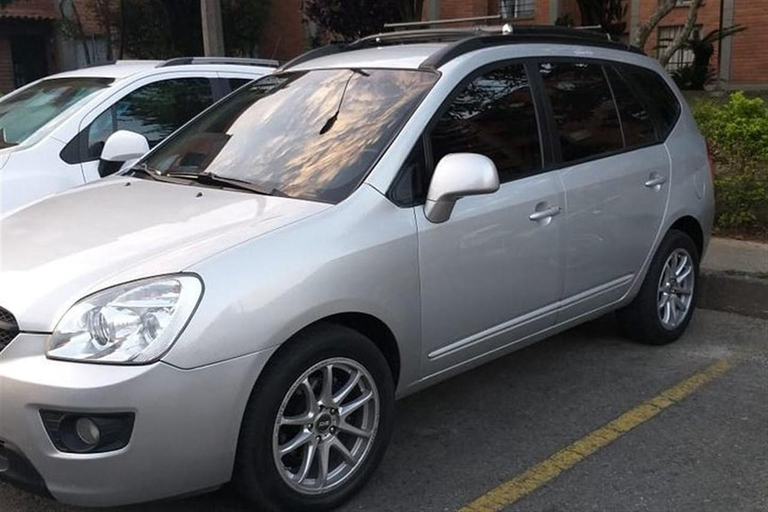 Medellín: Private Airport Transfer