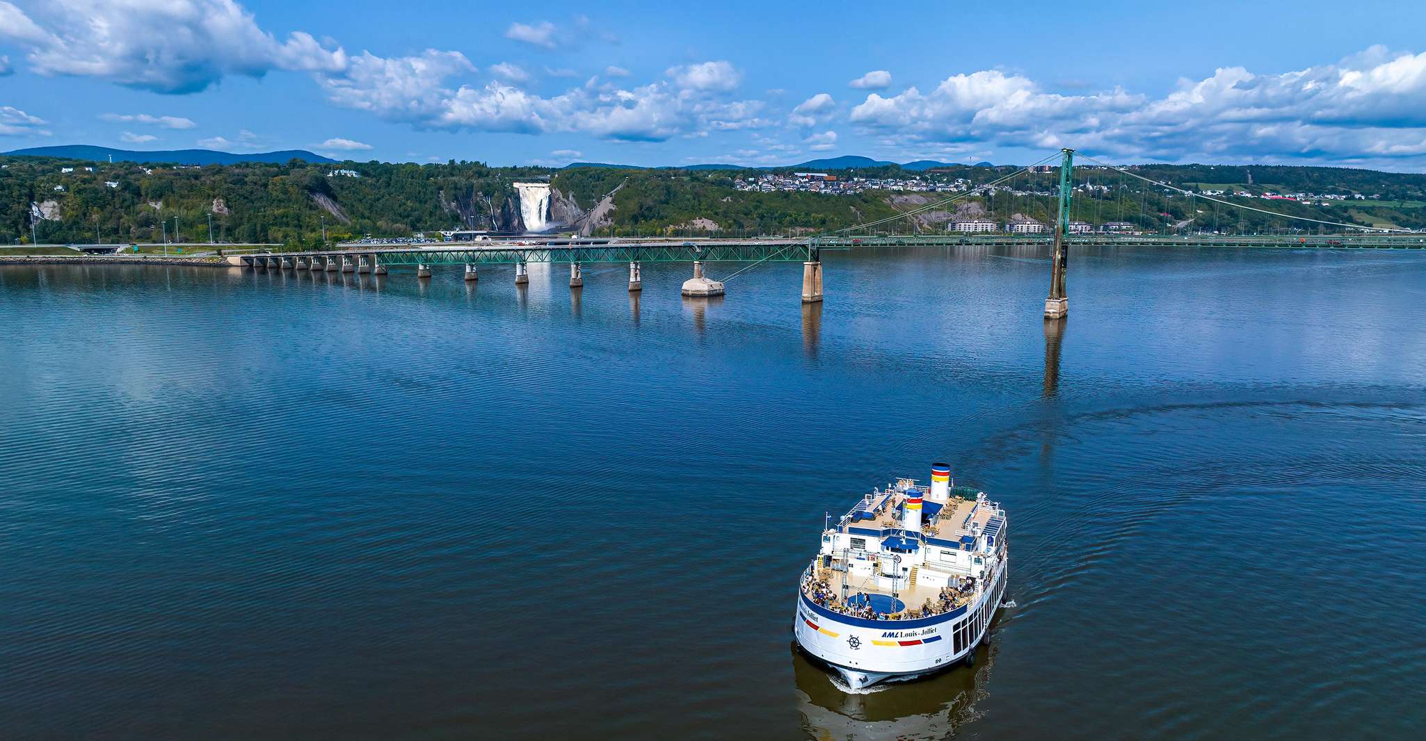 Montreal: Québec City, Montmorency Falls Tour & River Cruise photo 9