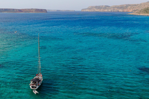Kissamos: Crucero en Velero por Balos y Gramvousa con Comida