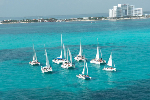 Isla mujeres 7 heures de catamaran avec plongée en apnée