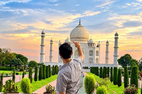 From Delhi: Taj Mahal & Agra Private Day Tour with 5-Star Lunch