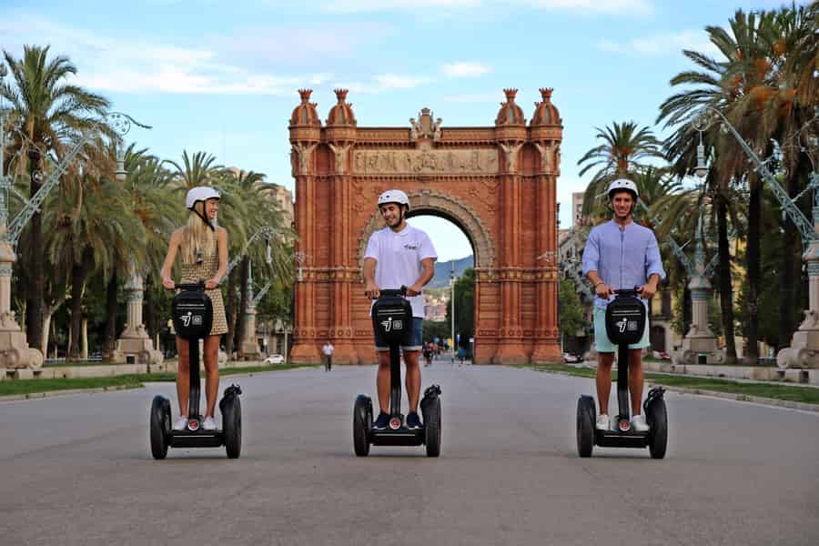Barcelona Segway-Tour. Foto: GetYourGuide Barcelona Segway-Tour. Foto: GetYourGuide