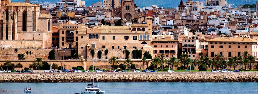 Majorque : Visite privée avec Ensaïmada et entrée rapide à la cathédrale