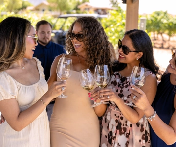 Temecula: 4-Winery Tour with Tastings and Lunch