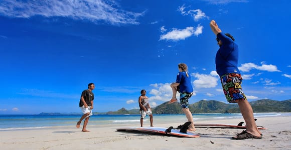 Lombok: Private Beginner Surfing Lesson with Beach & Sunset