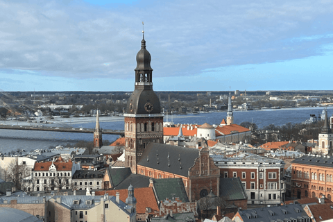 Riga: Old Town Walking Tour with a Local Guide Riga: Old Town Walking Tour with a Local Guide in Spanish