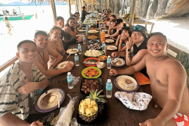 Coron Super Ultimate: 7 destinos con almuerzo y trasladosLas 7 islas que hay que ver en Coron: Con Kayangan y Barracuda