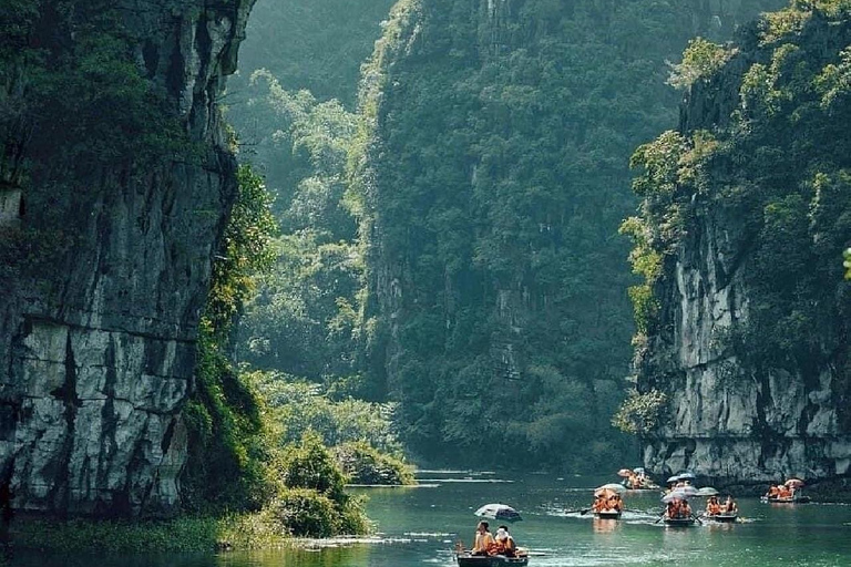 Ha Noi: Ninh Binh Wycieczka 1-dniowa/ Hoa Lu &amp; Tam Coc/ Pełna obsługaFriendly Travel: Hoa Lu i Tam Coc - 1-dniowa wycieczka z lunchem,