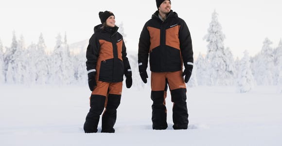 Rovaniemi: Waterproof & Windproof Winter Clothing Set Rental