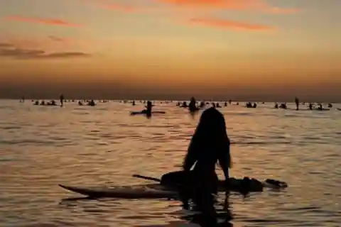 Copacabana: Group paddle at sunrise with instructors. Unforgettable!