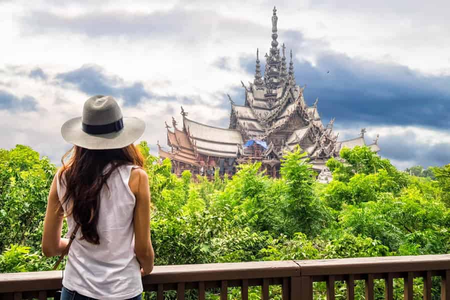 Von Bangkok aus: Pattaya Koh Larn & Sanctuary of Truth Tagestour. Foto: GetYourGuide Von Bangkok aus: Pattaya Koh Larn & Sanctuary of Truth Tagestour. Foto: GetYourGuide