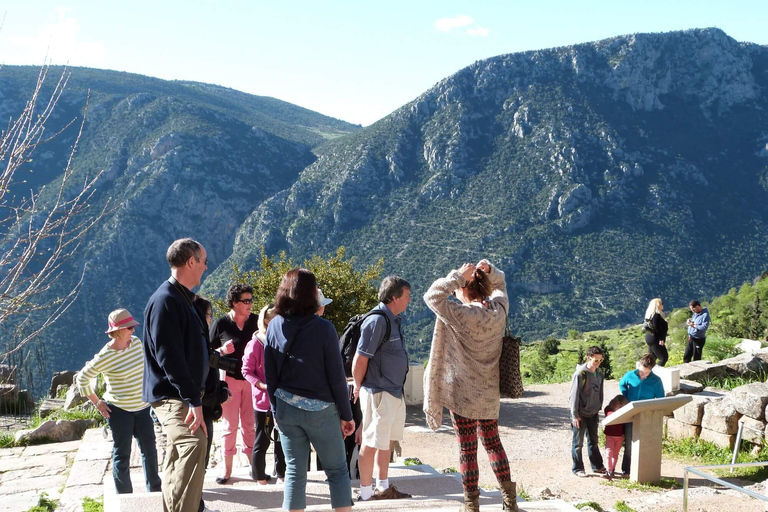 Von Athen aus: Tagestour zum Apollo-Tempel und Orakel von DelphiEnglisch mit Mittagessen