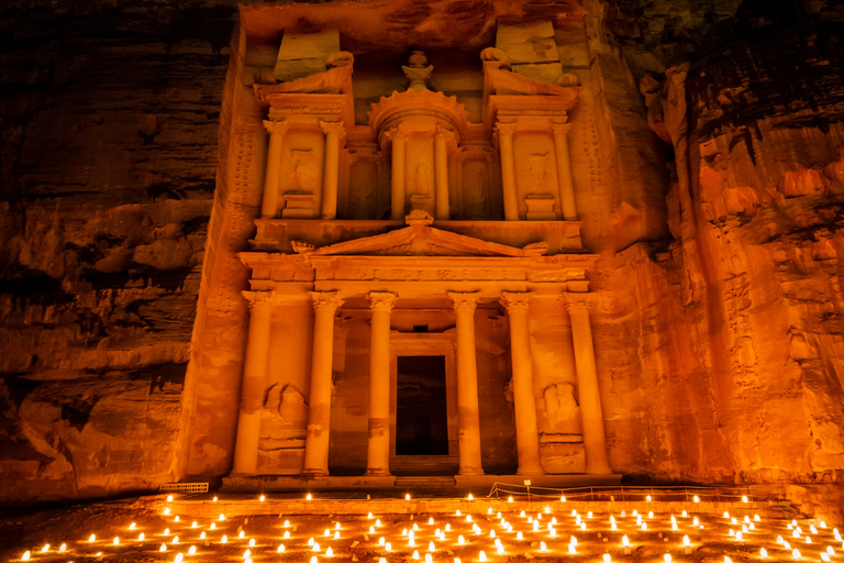 Aqaba: Petra by Night Tour met privé transfer