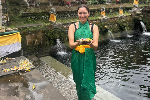 巴厘岛：隐秘的乌布寺庙、梯田和丛林秋千