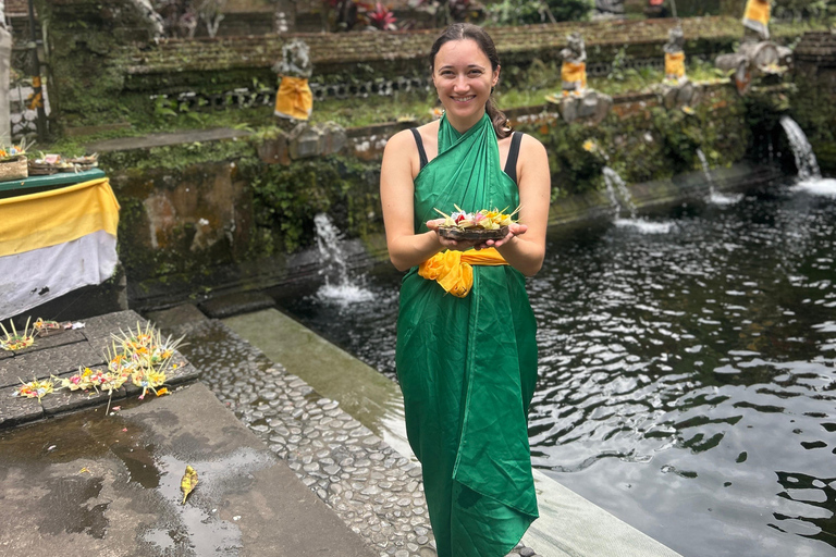 巴厘岛：隐秘的乌布寺庙、梯田和丛林秋千