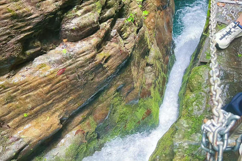 Zhangjiajie: 3-Day Private Hiking Tour with Guide & Hotel