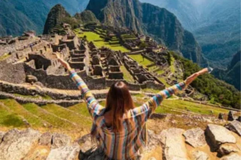 Private Guided Machu Picchu Tour from Aguas Calientes