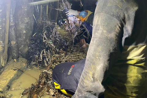 Colombo: Rathnapura Gem Mining Tour with Lunch 3 PAX