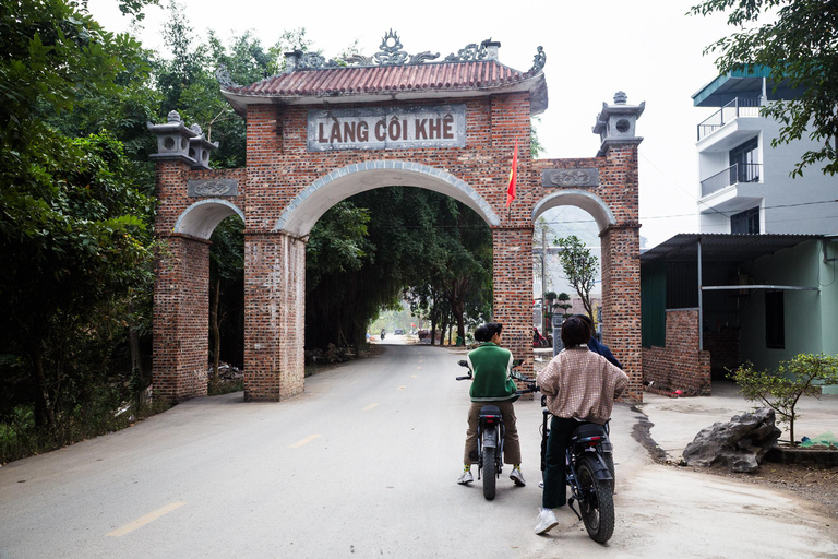 Tour in E-Bike di Ninh Binh - Paesaggi segreti di Tam Coc