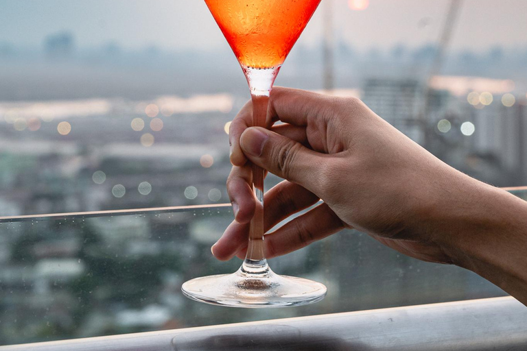 Bangkok: Cielo Sky Bar & Restaurant Rooftop Sharing Set for 2 People