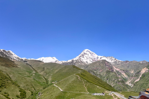 Tbilisi: viaggio tutto incluso a Kazbegi e masterclass di khinkali