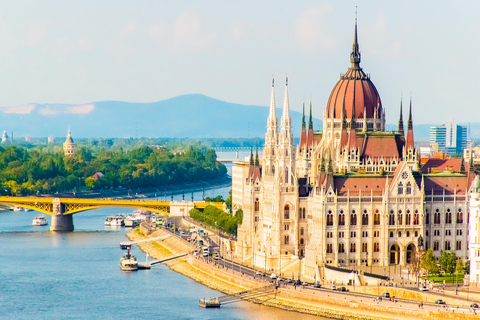 Trasferimento privato: Vienna a Budapest con 2 ore di visite turistiche