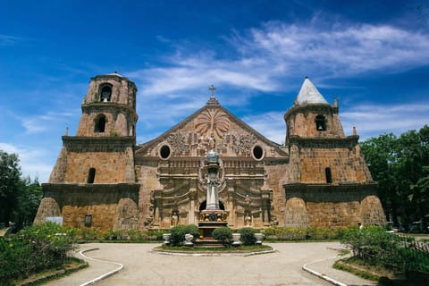 Iloilo: Garin Farm, Miagao Church, and Weaving Tour - Image 2
