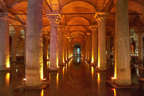 托普卡帕宫 + 大教堂地下水宫殿门票和语音导览托普卡普宫 + 地下水宫殿门票和语音导览