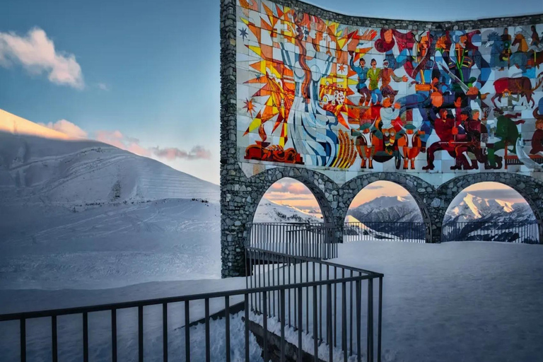 Da Tbilisi a Kazbegi, Ananuri, Gudauri e GergetiTbilisi: Kazbegi, Ananuri, Gudauri e Gergeti