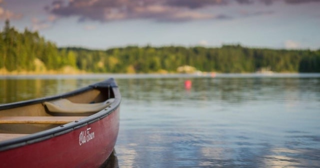 Memorial Beach: Lake Massapoag Canoe Rental