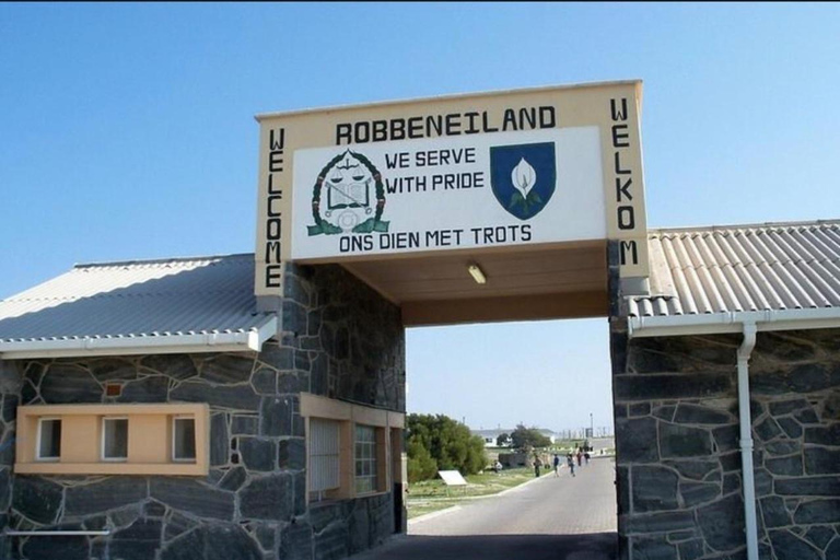 Cape Town: Robben Island and V&amp;A Waterfront Tour with Ticket