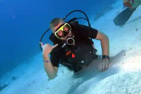 Hurghada: Diving cruise with snorkeling, Lunch & Drinks