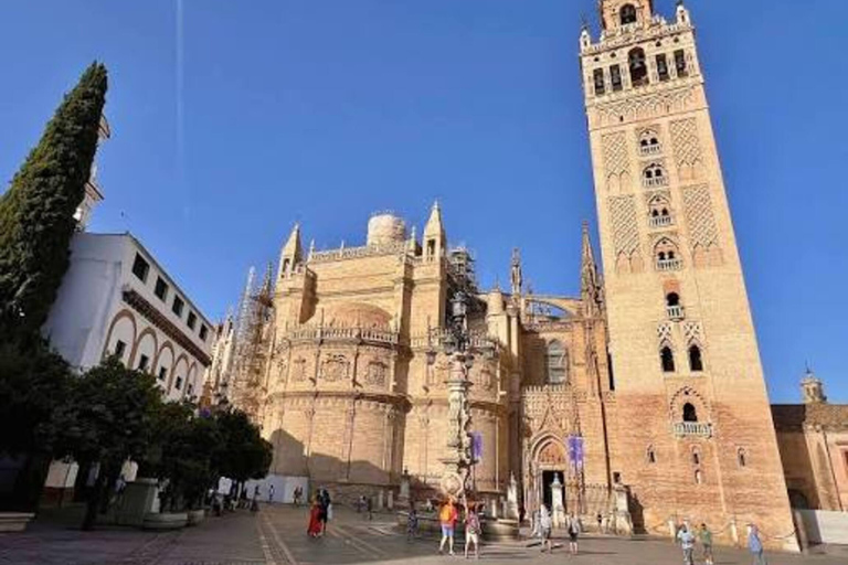 Seville: Cathedral & Giralda Entry Ticket with Audio Guide