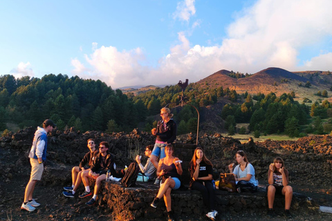 Senderismo en familia por el Etna. Tarifa de grupo hasta 20 personas