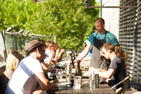 Melbourne: Yarra Valley Wine Bubbles & Kangaroos Tour