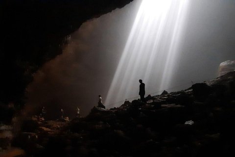 Yogyakarta: Aventura en la Cueva de Jomblang y la Cueva de Pindul en un díaCueva de Jomblang y Cueva de Pindul (ticket de entrada incluido)