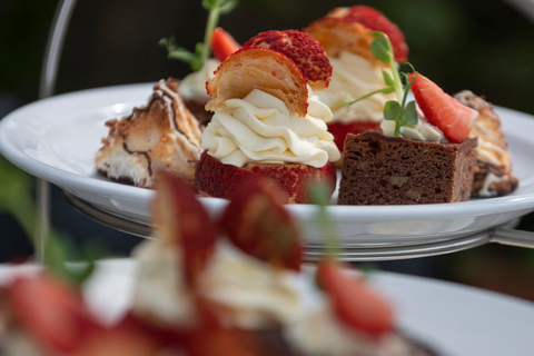 Oxford : Thé de l'après-midi de luxe avec vue sur la rivièreHigh Tea britannique traditionnel de l'après-midi au bord de la rivière