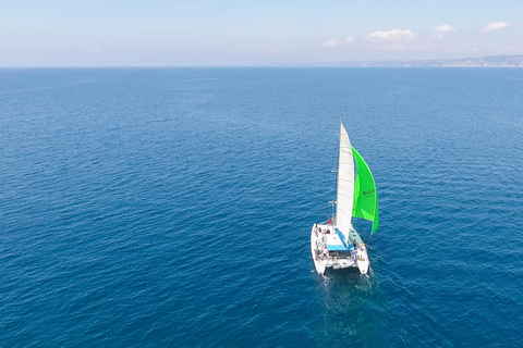 Marseille : Croisière en catamaran dans les Calanques, pique-nique et plongée en apnée