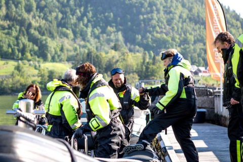 Balestrand : sortie en bateau dans le fjord caché de Finnabotn