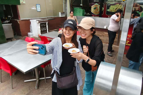 Agra by Tuk Tuk: Evening Shopping & Local Bazaar Tour